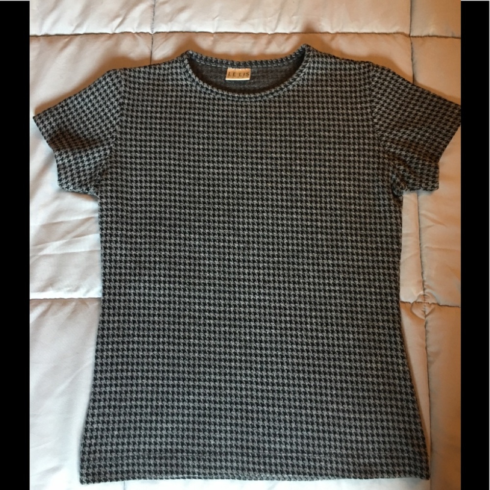 EUC houndstooth gray/black imported top
